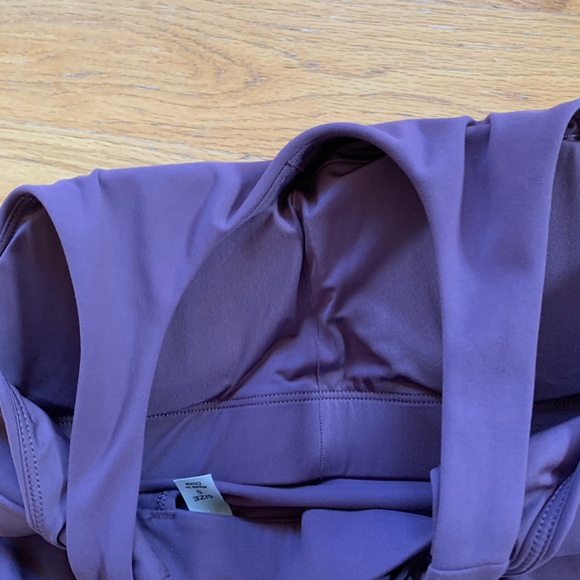 NWOT Lorna Jane Shape and Define Active Tank - Picture 5 of 6